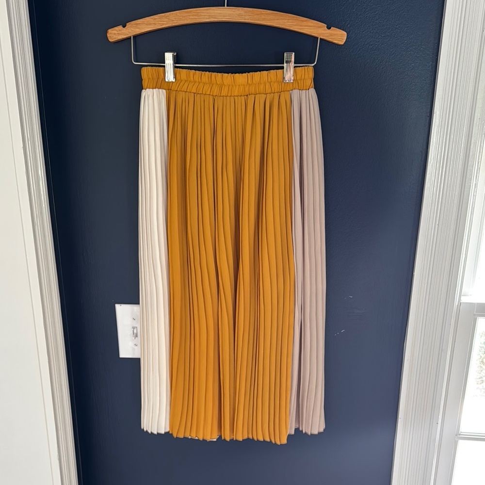 Colorblock Pleated Midi Skirt